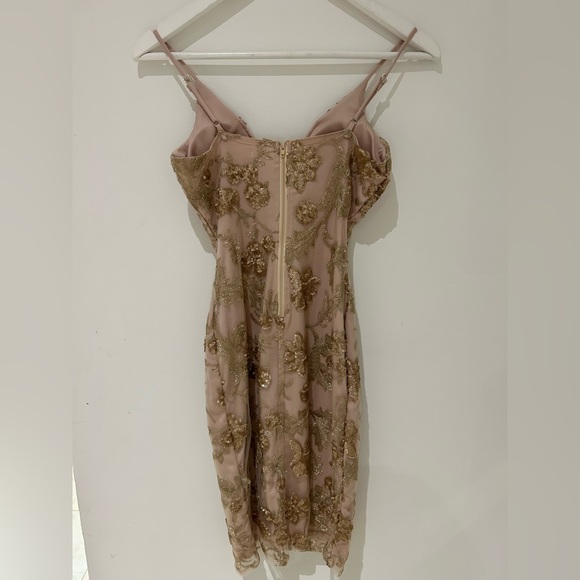 A’GACI beige dress with gold sequins - Picture 2 of 3